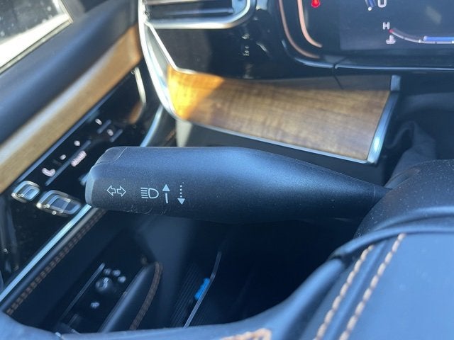 2023 Jeep Grand Wagoneer L Series III