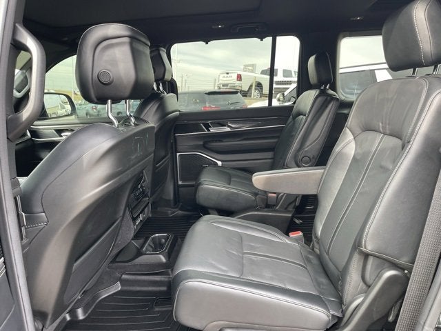 2022 Jeep Wagoneer Series II