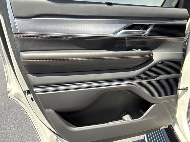 2022 Jeep Grand Wagoneer Series III