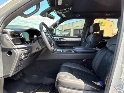 2022 Jeep Grand Wagoneer Series III