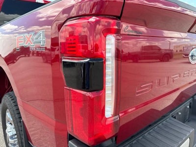 2024 Ford Super Duty F-350 SRW LARIAT