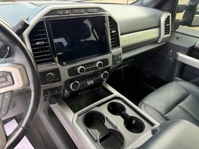 2022 Ford Super Duty F-350 DRW LARIAT