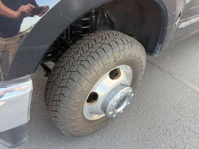 2022 Ford Super Duty F-350 DRW LARIAT