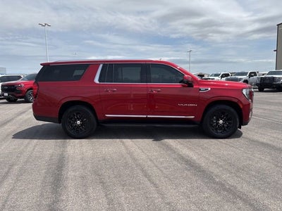 2022 GMC Yukon XL SLT
