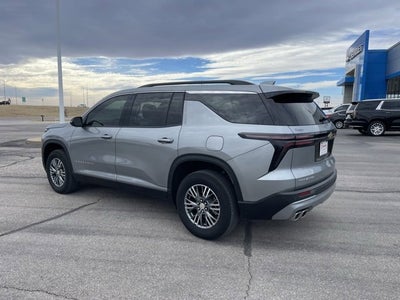 2025 Chevrolet Traverse FWD LT