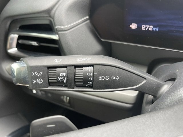 2025 Chevrolet Traverse FWD LT