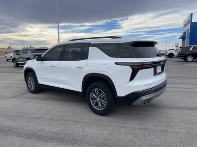 2025 Chevrolet Traverse FWD LT