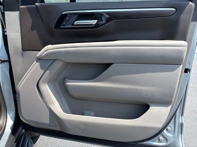 2025 Chevrolet Suburban LT