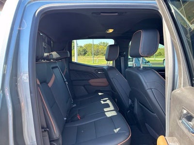 2025 GMC Canyon 4WD AT4