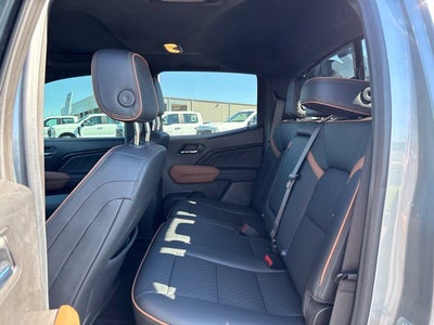 2025 GMC Canyon 4WD AT4