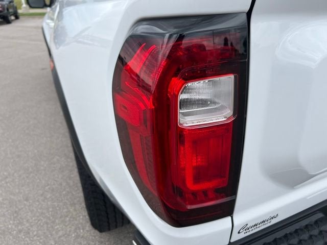 2024 GMC Canyon 4WD AT4