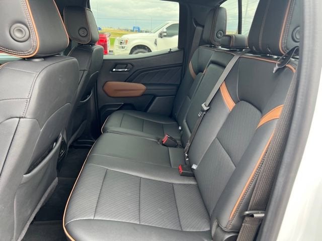 2024 GMC Canyon 4WD AT4