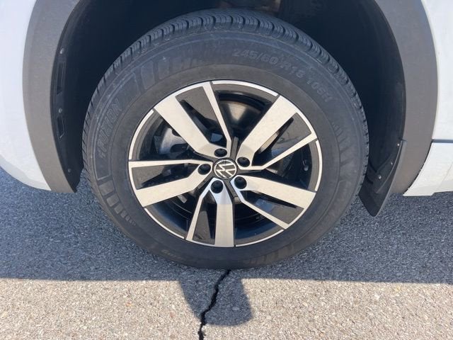 2022 Volkswagen Atlas Cross Sport 2.0T SEL R-Line Black