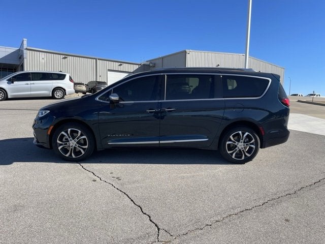 2023 Chrysler Pacifica Pinnacle