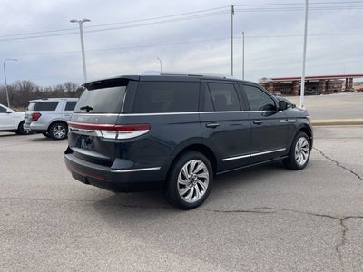 2024 Lincoln Navigator Premiere