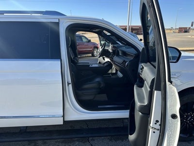 2023 Lincoln Navigator L Reserve