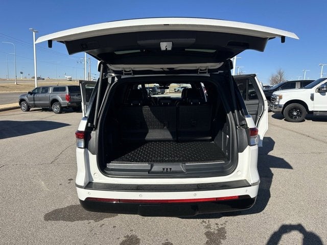 2023 Lincoln Navigator L Reserve