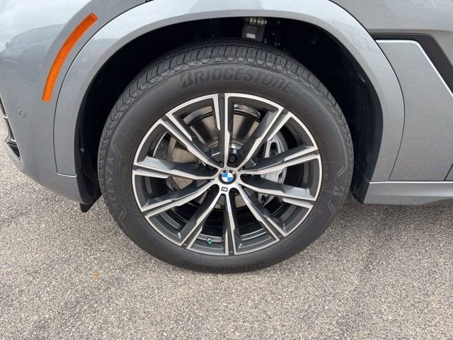 2025 BMW X6 xDrive40i