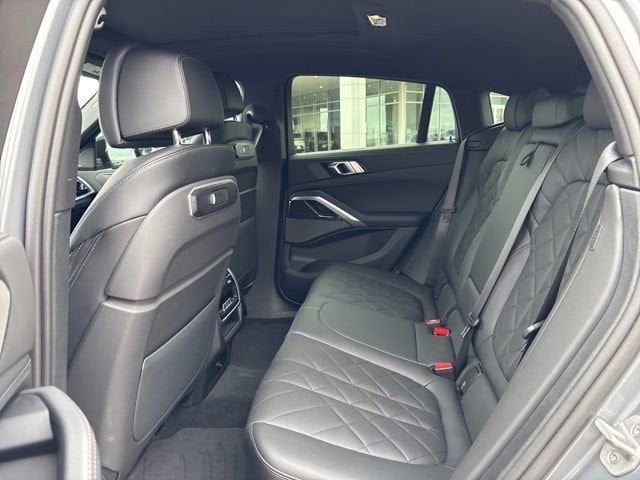 2025 BMW X6 xDrive40i
