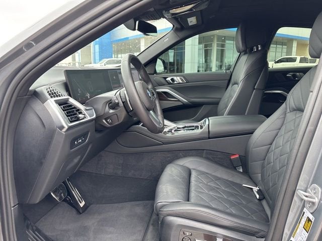 2025 BMW X6 xDrive40i