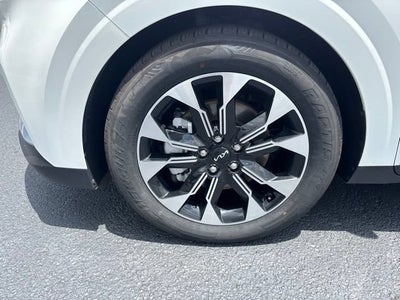 2023 Kia Carnival EX