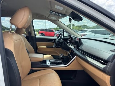 2023 Kia Carnival EX