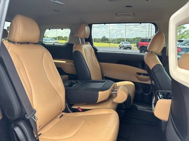 2023 Kia Carnival EX