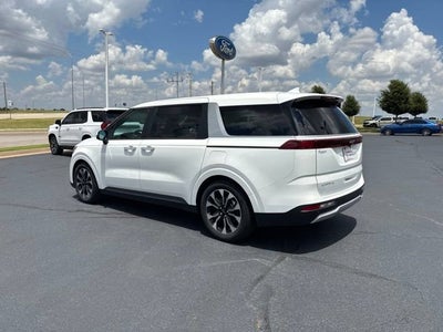 2023 Kia Carnival EX