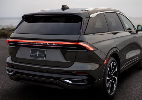 The rear of a 2025 Lincoln Black Label Nautilus® SUV displays full LED rear lighting. | Cummins Lincoln in Weatherford OK